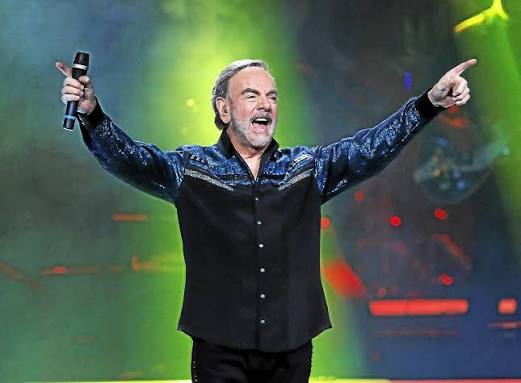 Neil Diamond at the Palace in Auburn Hills as part of his 50 Year  Anniversary World Tour. 📸: Ken Settle