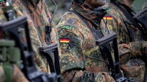 Der ort für alles was mit der deutschen bundeswehr zu tun hat! Bericht Bundeswehr Soldaten In Rechtsextremem Chat Aktiv Br24