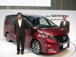 Ini tersedia dalam 5 warna, 2 varian, 1 pilihan mesin, dan 1 opsi transmisi: Nissan Serena 2016 Focus2move