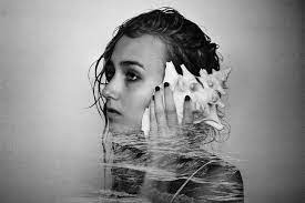Beautiful And Creative Self Portrait Photography By Sarah Stewart Creative Self Portrait Photography Self Portrait Photography Portrait Photography