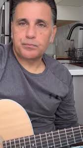 Foo Fighters' Everlong Acoustic Version