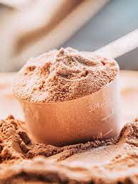 Whey protein: o que é, quais os tipos, benefícios, como e quando tomar