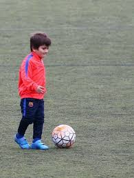 He announced his son's arrival on his facebook page, writing, today i am the happiest man in the world, my son was born and thanks to god for this gift! Leo Opens Up About His Sons Training At La Masia Tribuna Com