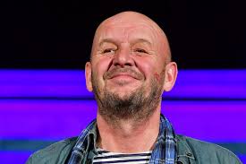 Šťastný let tam nahoru. Kolegové se loučí s Pavlem Nečasem, smutní i  herečka Burešová