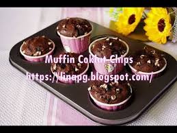 1 sudu teh esen vanilla. Resepi Muffin Coklat Chips Mudah Dan Sedap Sukatan Cawan Cara Buat Muffin Simple Dan Sedap Youtube