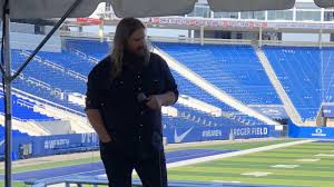 Chris Stapleton To Headline First Ever Concert At Kroger