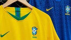 A camisa não conta mais com as cinco estrelas acima do escudo da cbf, bordadas por conta do pentacampeonato do time masculino em copas do mundo. Selecao Brasileira Feminina Lanca Novo Uniforme E Retira As Cinco Estrelas Do Escudo