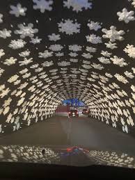I remember waking up early on friday's to see the. Wonderland Light Up Your Holidays A Socal Way Of Life