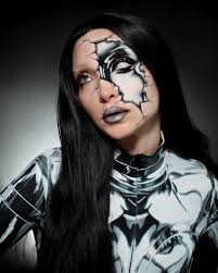 Cracked chrome 🔨✨ ⠀⠀⠀⠀⠀⠀⠀⠀⠀ Makeup: @mehronmakeup clown white lite,  paradise makeup aq (black) @blendbunnycosmetics x @ellis_atlantis v2  palette (ash, slate, artifact) & Garden of stars (alloy) @themobbeauty M148  soft matte lipstick ...