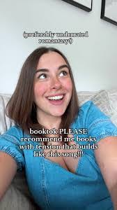 Whitney Applegate's Instagram, Twitter & Facebook