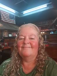 Having a meal at Logan's steakhouse, Orlando Florida. Enjoy Kini ❤️