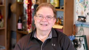 'It's Goliath fighting David.' Plain Township pastor talks about his love  of Ukraine