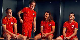 Pese a que morata abrió el marcador, los delanteros españoles volvieron a tener problemas en las ocasiones. Camisetas De Gales Para La Eurocopa 2020