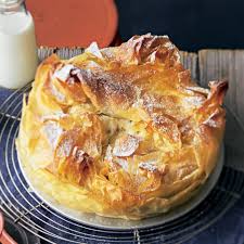 Apfel Filoteig Kuchen Der Hauchzarte Teig Des Apfel Filoteig Kuchens Wird Beim Backen Knusprig Nbsp Und Die Fullung D Filoteig Yufka Teig Filoteig Rezepte