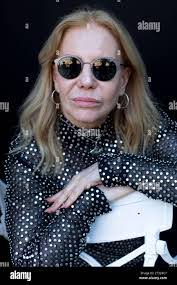 Cecilia Roth's Instagram, Twitter & Facebook