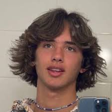 Jesse Tierney's Instagram, Twitter & Facebook