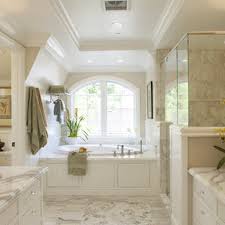 Whether you want inspiration for planning a bathroom renovation or are building a designer bathroom from scratch, houzz has 1,974,918 images from the best designers, decorators, and architects in the country, including katie grace designs and dream baths by kitchen kraft. 14ft Long Bathroom Ideas Photos Houzz