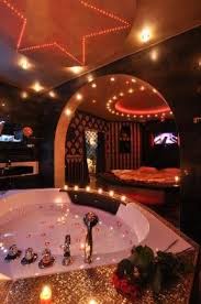 Luxurios Romantisch Einzigartig Die Traumnacht Suite Am Stadtrand Von Frankfurt Am Main Gelegen Bietet Verliebten Ein Ganz Beson Ubernachtung Hotel Hotels