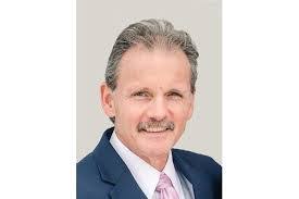 Russell Hawthorne's Instagram, Twitter & Facebook