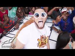 Some of his earliest hits include, muevete jevi, tarzan, and coche bomba. El Alfa El Jefe Yo Quiero Date Ft El Shick Lyrics Letras2 Com
