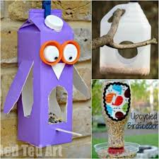 Bird House Crafts For Kids 32 Easy Homemade Bird Feeders Happy Hooligans Homemade Bird Feeders Diy Bird Feeder Homemade Bird Houses