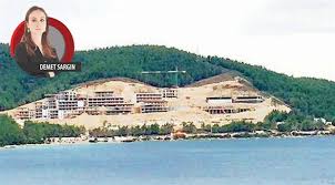Muğla'da bodrum sınırlarına yakın güvercinlik'te ormanlık alanda çıkan yangın otele sıçradı. Guvercinlik Koyu Bakanligi Yalanliyor