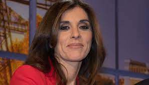 Cosa si sa della sua vita privata, marito e figli della giornalista del tg1. Emma D Aquino Eta Altezza Peso Marito Figli Caffeina Magazine