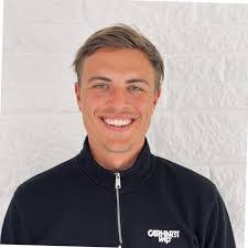 Warren Latham's Instagram, Twitter & Facebook