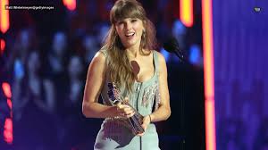 Fans Think Taylor Swift Will Perform at FIFA World Cup 2026 Halftime Show