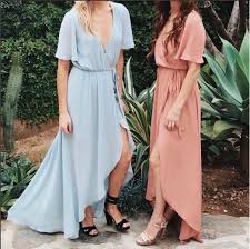 What To Wear To A Maui Beach Wedding Platinum Weddings Events In Maui Hawaii Beach Wedding Outfit Hawaii Wedding Dress Beach Wedding Attire