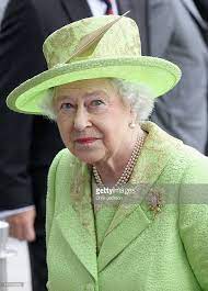 Queen Elizabeth Ii Arrives At The Titanic Building On Day 2 Of Her Picture Id147193298 737 1024 Queen Elizabeth Her Majesty The Queen Queen Hat