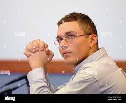 Leigh Posey's Instagram, Twitter & Facebook