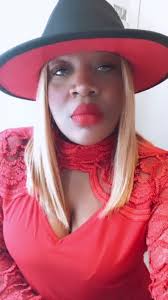 Erika Mallard's Instagram, Twitter & Facebook