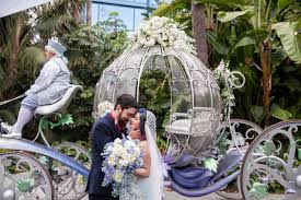Our theme was alice in wonderland. Down The Rabbit Hole At This 1920s Vintage Inspired Alice In Wonderland Wedding Offbeat Bride