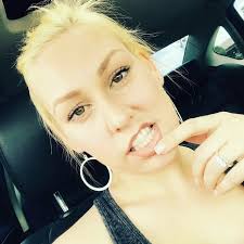 Tia Neitzel's Instagram, Twitter & Facebook