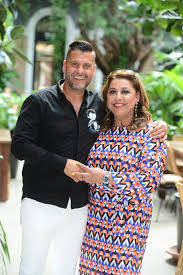 See over 826 furudo erika images on danbooru. Magyar Hiressegek Akik Fiatalon Lettek Nagyszulok Nlc Hu