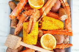 How to make an affordable easy seafood boil at home | step by step (cooking vlog)merch: Seafood Boil Recipe Couple In The Kitchen