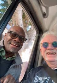 #hollywoodswinging #hollywood #westcoast #guitarist #raytoole #beverlyhills  #westhollywood #goingtocalifornia #ledzeppelin #hollywoodhills #beautiful  #song