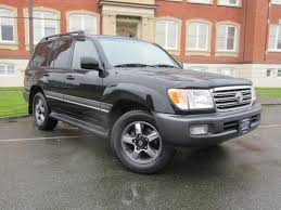 The land cruiser also offers more cargo space and more ground clearance than its competitors. 2005 Toyota Land Cruiser No Accidents Bluetooth Nav Dvd New Tires Victoria City Victoria Mobile