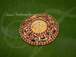 It is usually made of metal, often silver or gold or some other material. Kemp Stones Rakodi Hair Brooch Jewellery Indian Design Buy Now