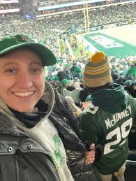 Laura Hain's Instagram, Twitter & Facebook