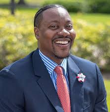 Danny Hoey's Instagram, Twitter & Facebook