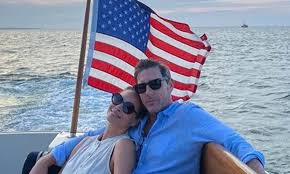 Jul 29, 2020 · that is a combined net worth with her husband, tequila entrepreneur rande gerber, who she married in 1998. Christy Turlington Shares Rare Snap With Husband Ed Burns While Boating Daily Mail Online