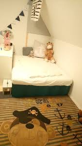 Wenn sie schauen, fur kinderbett piratenschiff rot seerauber piratenbett boot bett durchsuchen zu erhalten das recht sie wunschen. Room In A Box Ein Blick In Unser Neues Piraten Kinderzimmervegtastisch De