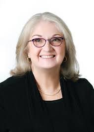 Gail Wall's Instagram, Twitter & Facebook