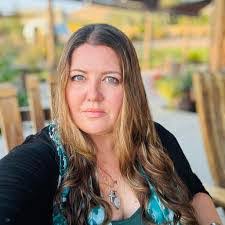 Debra Schill's Instagram, Twitter & Facebook