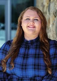 Beth Parton's Instagram, Twitter & Facebook