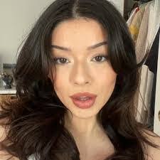 Eboni Berry's Instagram, Twitter & Facebook