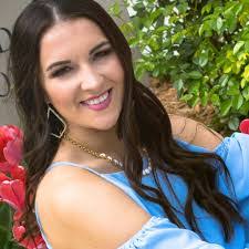 Jessica Dillard's Instagram, Twitter & Facebook