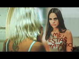 Aunque nos tiene acostumbrados a posar sexy, esta es de otro nivel. Natti Natasha Me Estas Matando At Premio Lo Nuestro Popsugar Latina
